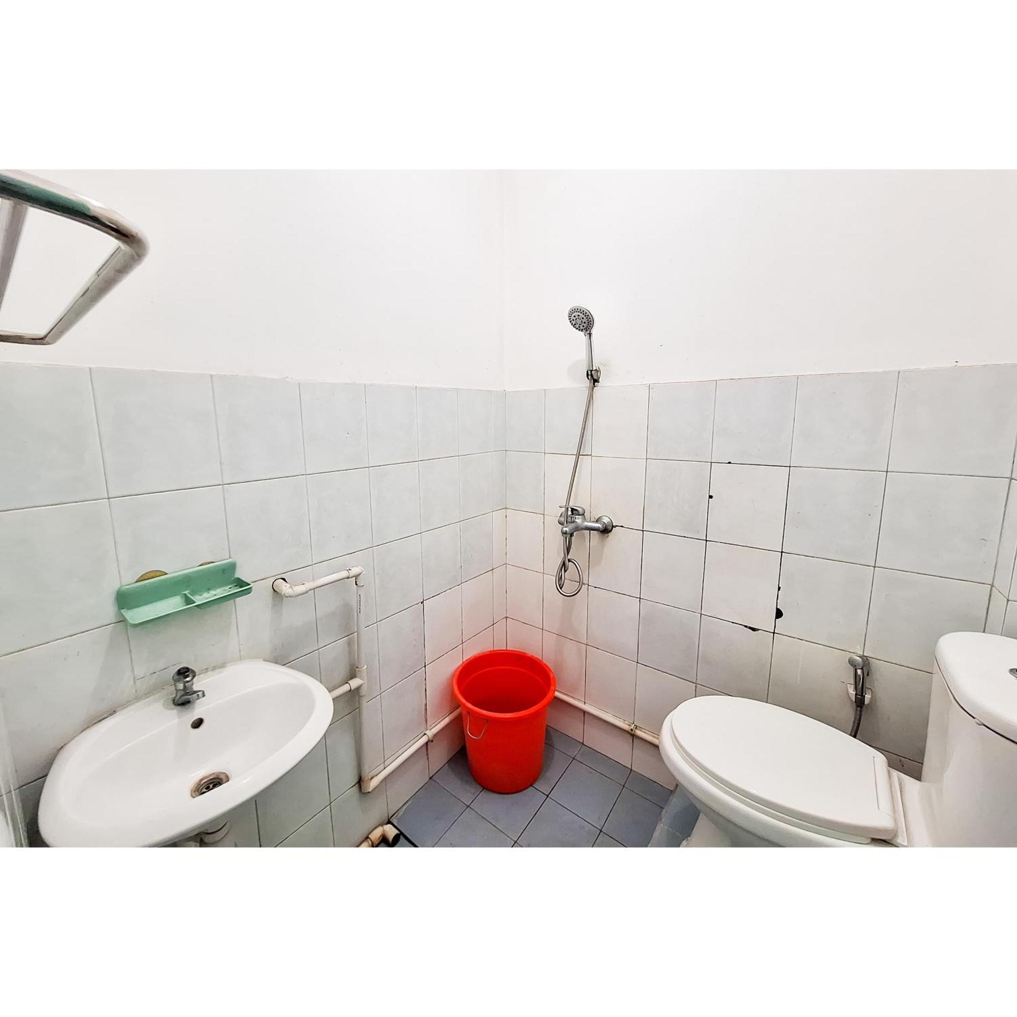Wisma Pkbi Jabar Mitra Reddoorz Bandung Luaran gambar