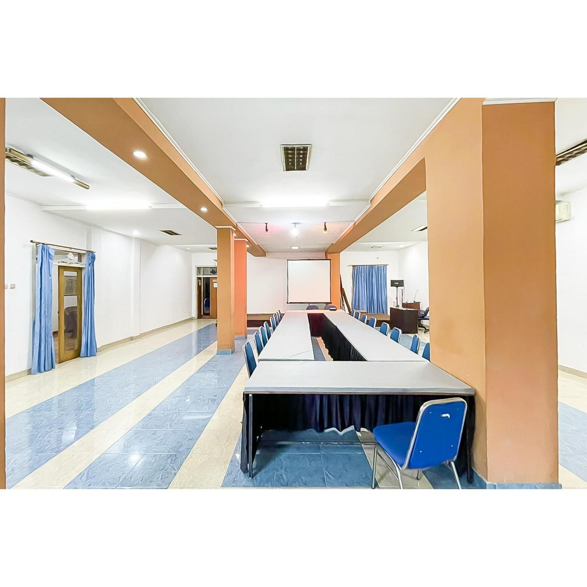 Wisma Pkbi Jabar Mitra Reddoorz Bandung Luaran gambar