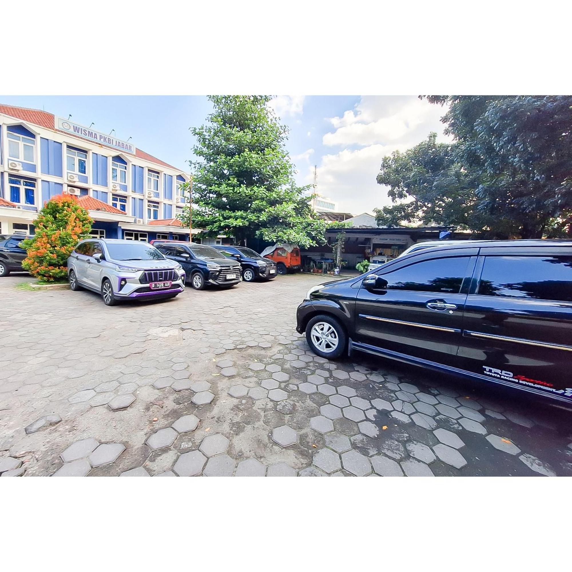 Wisma Pkbi Jabar Mitra Reddoorz Bandung Luaran gambar
